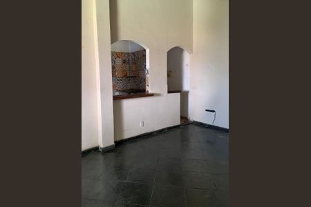 Área externa de casa para alugar com 4 quartos, 270m² em Pavuna, Nilópolis