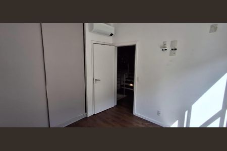 Casa de condomínio para alugar com 160m², 3 quartos e 3 vagasQuarto