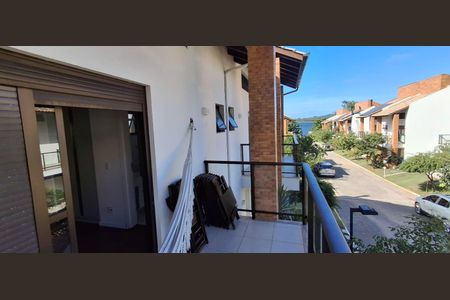 Casa de condomínio para alugar com 160m², 3 quartos e 3 vagasVaranda