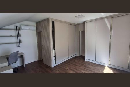 Casa de condomínio para alugar com 160m², 3 quartos e 3 vagasQuarto