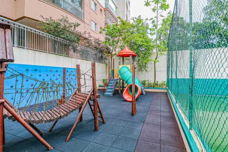 Apartamento à venda com 95m², 3 quartos e 2 vagasÁrea comum - Playground