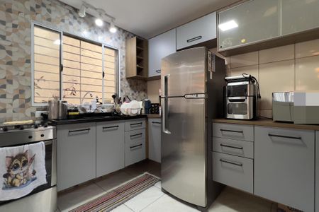 Casa para alugar com 65m², 2 quartos e 2 vagasCozinha e Área de Serviço