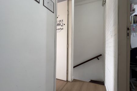 Casa para alugar com 65m², 2 quartos e 2 vagasCorredor dos Dormitórios