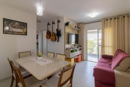 Apartamento à venda com 72m², 3 quartos e 1 vaga Apartamento à venda com 72m², 3 quartos e 1 vagaSala