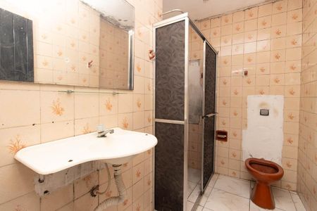 Banheiro de casa para alugar com 2 quartos, 81m² em Furnas, São Paulo