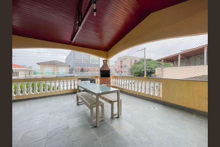 Casa à venda com 240m², 3 quartos e 2 vagasSacada
