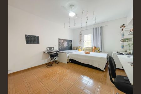 Casa à venda com 240m², 3 quartos e 2 vagasQuarto 2