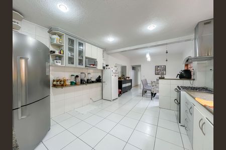 Casa à venda com 240m², 3 quartos e 2 vagasCopa e Cozinha