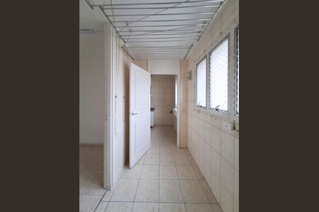 Apartamento para alugar com 120m², 3 quartos e 1 vagaÁrea de Serviço