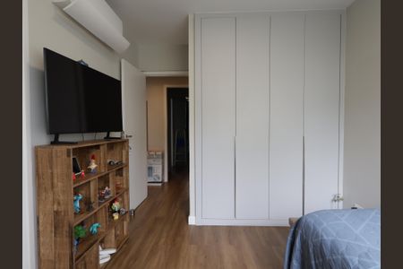 Apartamento à venda com 140m², 3 quartos e 2 vagasSuíte 2