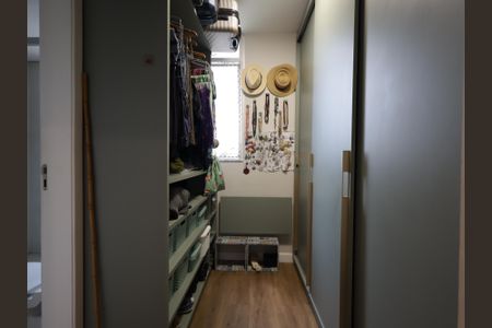 Apartamento à venda com 140m², 3 quartos e 2 vagasCloset da suíte 1