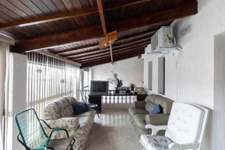 Varanda de casa à venda com 3 quartos, 200m² em Vila Euthalia, São Paulo
