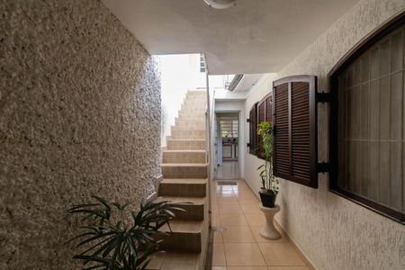 Casa à venda com 200m², 3 quartos e 2 vagasCorredor