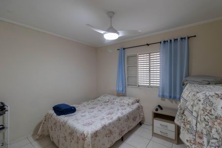 Casa à venda com 200m², 3 quartos e 2 vagas Casa à venda com 200m², 3 quartos e 2 vagasCasa 2 Quarto