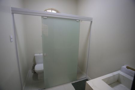 Casa à venda com 360m², 4 quartos e 2 vagasBanheiro