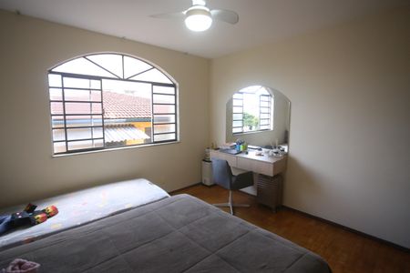 Casa à venda com 360m², 4 quartos e 2 vagasQuarto casa 2