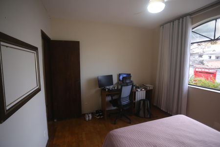 Casa à venda com 360m², 4 quartos e 2 vagasQuarto 2