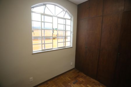 Casa à venda com 360m², 4 quartos e 2 vagasQuarto