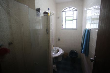 Casa à venda com 360m², 4 quartos e 2 vagasBanheiro