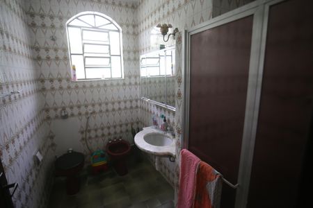 Casa à venda com 360m², 4 quartos e 2 vagasBanheiro