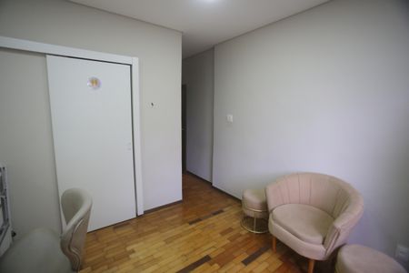 Casa à venda com 360m², 4 quartos e 2 vagasSuite