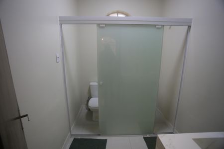 Casa à venda com 360m², 4 quartos e 2 vagasBanheiro