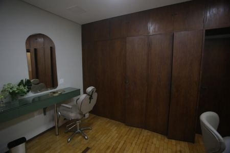 Casa à venda com 360m², 4 quartos e 2 vagasQuarto 3