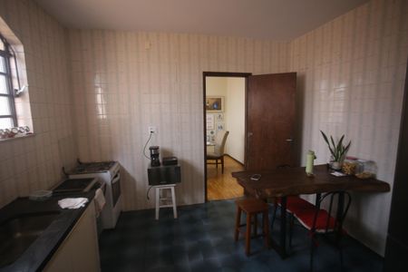 Casa à venda com 360m², 4 quartos e 2 vagasCozinha casa 2