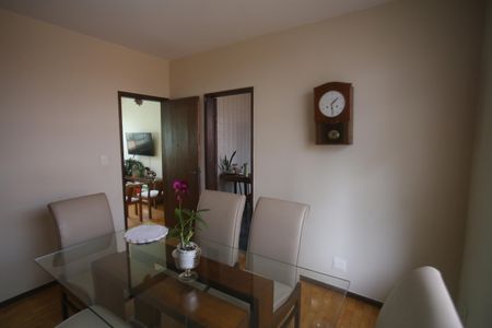 Casa à venda com 360m², 4 quartos e 2 vagasSala de jantar casa 2