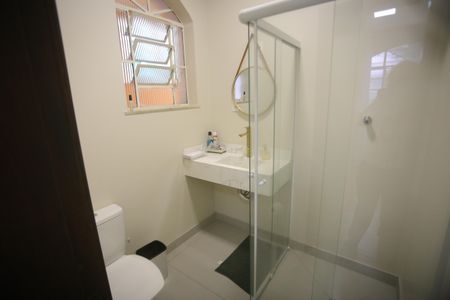 Casa à venda com 360m², 4 quartos e 2 vagasSuite