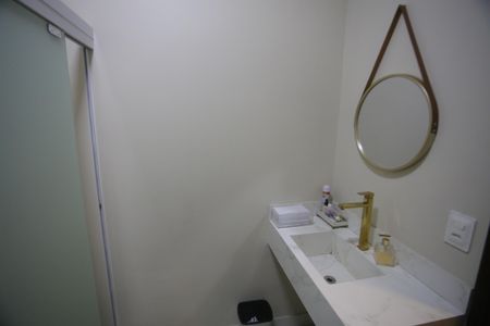 Casa à venda com 360m², 4 quartos e 2 vagasBanheiro