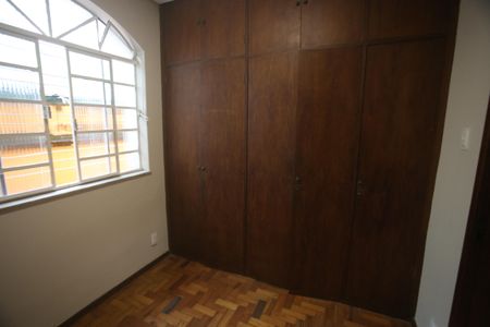 Casa à venda com 360m², 4 quartos e 2 vagasQuarto