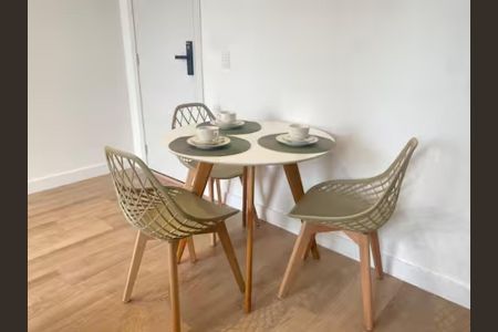 Apartamento à venda com 45m², 2 quartos e sem vagaSala