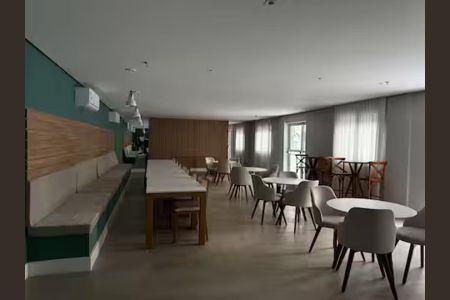 Apartamento à venda com 45m², 2 quartos e sem vagaÁrea externa