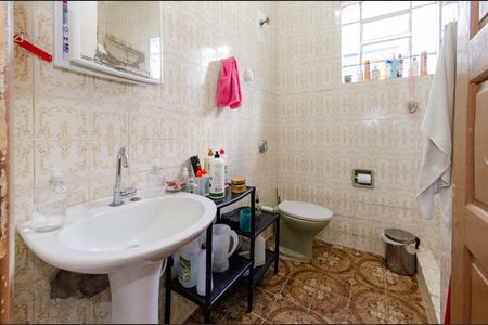 Casa à venda com 360m², 4 quartos e 2 vagas Casa à venda com 360m², 4 quartos e 2 vagasBanheiro