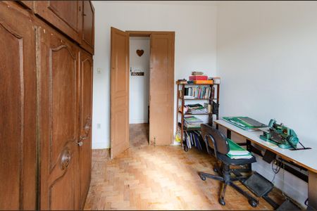 Casa à venda com 360m², 4 quartos e 2 vagas Casa à venda com 360m², 4 quartos e 2 vagasQuarto 1