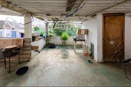 Casa à venda com 360m², 4 quartos e 2 vagas Casa à venda com 360m², 4 quartos e 2 vagasÁrea