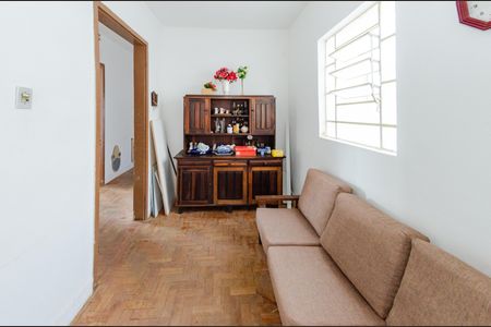 Casa à venda com 360m², 4 quartos e 2 vagas Casa à venda com 360m², 4 quartos e 2 vagasSala 4