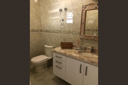 Casa de condomínio à venda com 402m², 4 quartos e 1 vaga