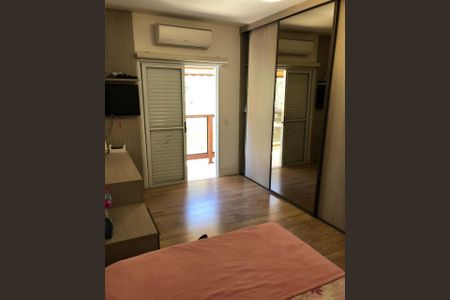 Casa de condomínio à venda com 402m², 4 quartos e 1 vaga