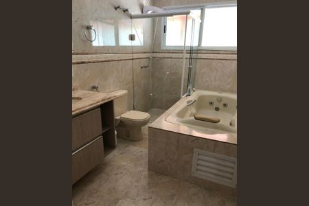 Casa de condomínio à venda com 402m², 4 quartos e 1 vaga