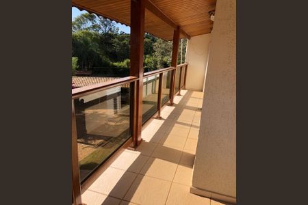 Casa de condomínio à venda com 402m², 4 quartos e 1 vaga