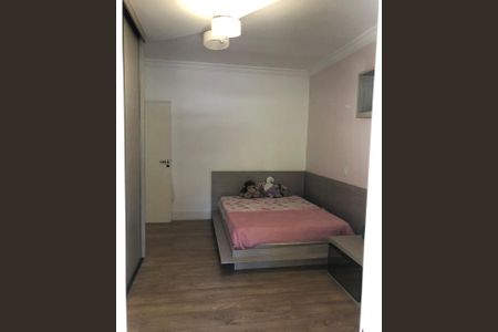 Casa de condomínio à venda com 402m², 4 quartos e 1 vaga