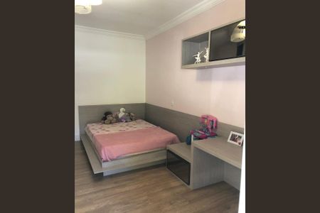 Casa de condomínio à venda com 402m², 4 quartos e 1 vaga