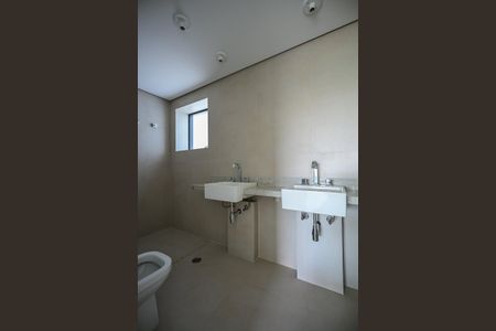 Apartamento à venda com 265m², 4 quartos e 4 vagasBanheiro da Suíte  3