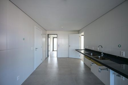 Apartamento à venda com 265m², 4 quartos e 4 vagasCozinha