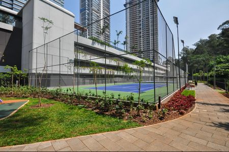 Apartamento à venda com 265m², 4 quartos e 4 vagas Apartamento à venda com 265m², 4 quartos e 4 vagasQuadra