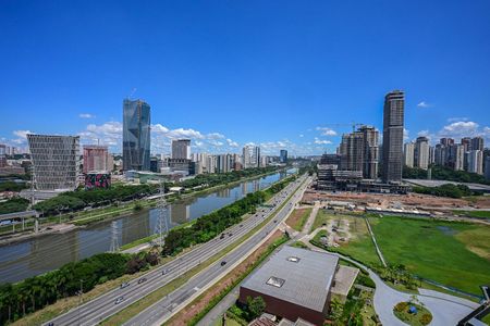 Apartamento à venda com 265m², 4 quartos e 4 vagasVista da Suíte 1