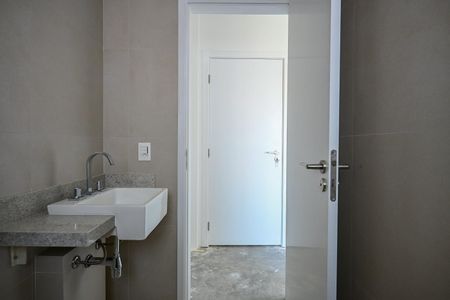 Apartamento à venda com 265m², 4 quartos e 4 vagasBanheiro Suíte 2