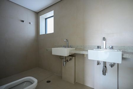 Apartamento à venda com 265m², 4 quartos e 4 vagasBanheiro da Suíte  3